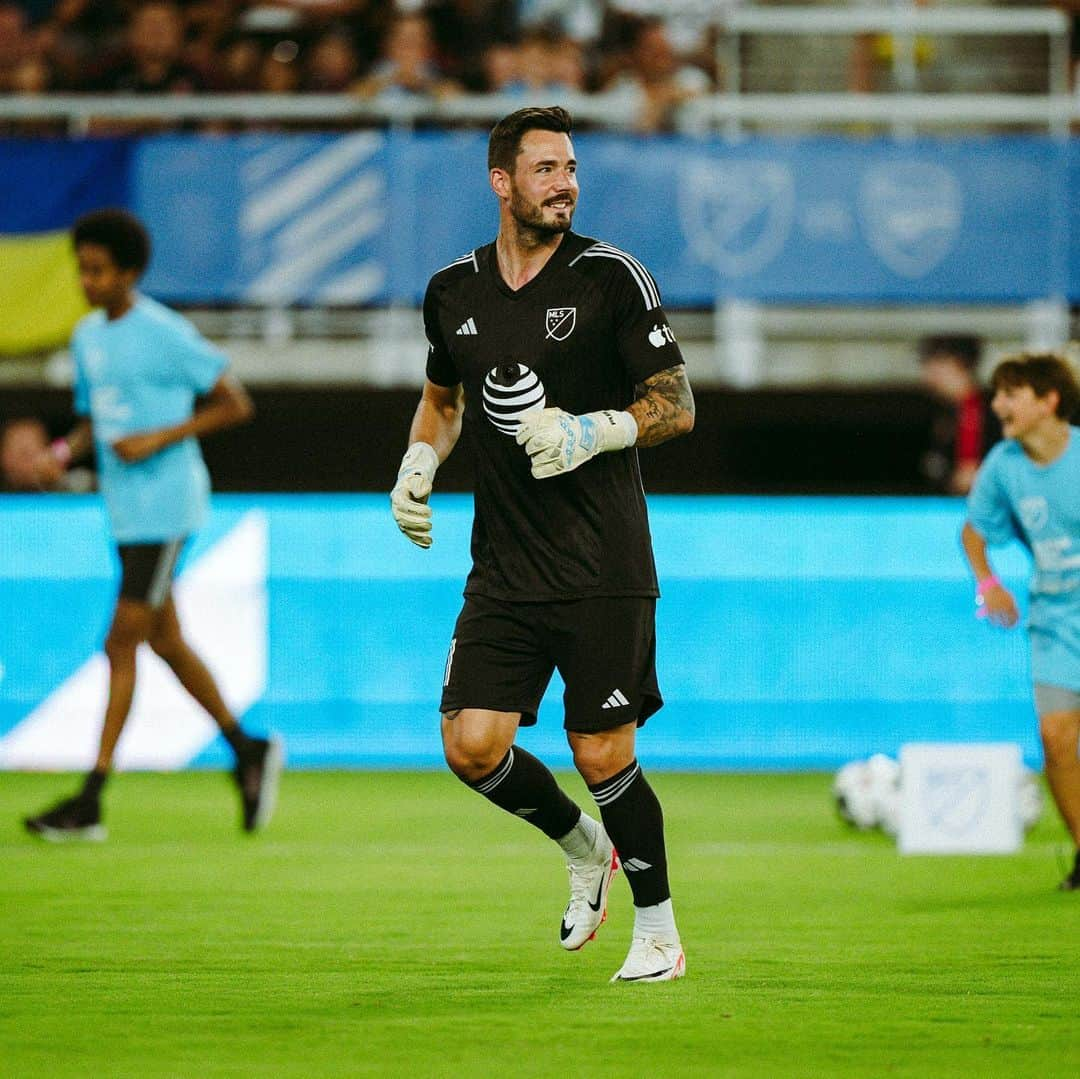 ロマン・ビュルキのインスタグラム：「First @mls All-Star Appearance ⭐️ First Cross and Volley clean sheet 🧼   #AllForCITY x #MLSAllStar」