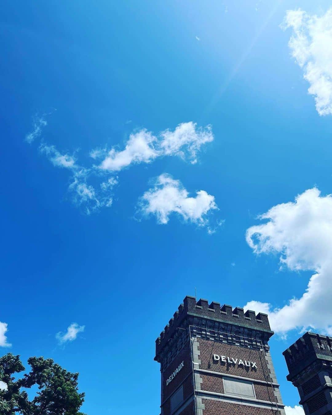 渋谷慶一郎さんのインスタグラム写真 - (渋谷慶一郎Instagram)「Delvaux本社に行ってきました。日帰りひさびさのベルギー、楽しかった。 Visited @delvaux head quarter office in Brussels, Belgium last week. I had a chance to see their beautiful atelier, office and flagship store there. Thank you @delvaux, Mr. Jean-Marc and Anne for welcoming me.」7月19日 11時10分 - keiichiroshibuy