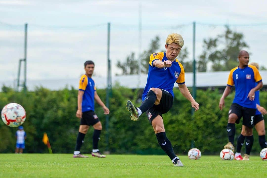 馬場悠企さんのインスタグラム写真 - (馬場悠企Instagram)「Let's decide the next shot‼️  #suphanburi #volt #thaileague2 #37 #frindlymatch  #thailand」7月19日 11時16分 - yuki_bamba32