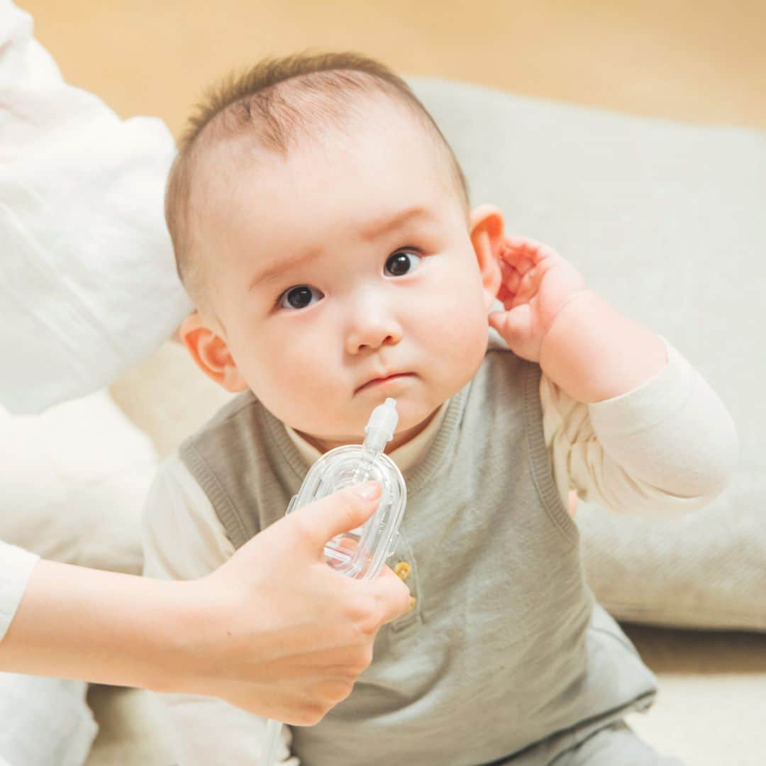 ピジョンさんのインスタグラム写真 - (ピジョンInstagram)「📣発売記念モニターキャンペーン 8月7日（鼻の日）に新発売！👃✨  電動鼻吸い器SHUPOT（#シュポット ）  ピジョンの電動鼻吸い器がパワーアップして新登場！✨ 新しくなった電動鼻吸い器 SHUPOTをお試しいただき、 使った感想をInstagramやTwitter、TikTokなど SNSに投稿していただける方を抽選で20名様募集します🙌 ※こちらのキャンペーンは終了しました。たくさんのご応募ありがとうございました。  ーーーーーーーーーーーーーーーーーーーーーーーーーー 「鼻づまりで寝にくそう」 「鼻が詰まって授乳や水分補給がしにくそう」 「鼻吸い器はお手入れが大変そう」... そんな赤ちゃんの鼻水のお悩み"シュポッと"解決します！✨  ＼シュポットのココがすごい！／ ☑パワフル吸引 耳鼻科の機械に近い吸引力で、ネバネバ鼻水もしっかり吸引  ☑お手入れラクラク チューブに鼻水が入らないから、チューブの洗浄不要  ☑静音設計 52dB*の静音設計で、鼻吸い中もパパママの声が赤ちゃんに届きます。 *ピジョン測定値 ーーーーーーーーーーーーーーーーーーーーーーーーーー  ■応募方法 ①ピジョン公式Instagram（@pigeon_official.jp）をフォロー ②キャンペーンページからお申込み キャンペーンページはハイライトからチェックしてください💡  ■応募締切 7月31日(月)AM9:59  ■対象 ・新生児～3歳頃までのお子さまがいらっしゃるご家庭の方 ・Instagram、Twitter、TikTokのいずれかの公開アカウントをお持ちの方 ・「電動鼻吸い器 SHUPOT」を使った感想をSNSで紹介してくださる方 ・投稿いただいた画像やコメントを電動鼻吸い器のブランドサイト、店頭販促物、ピジョンインフォ、SNS、Youtube等への掲載を許可いただける方  ■当選連絡・商品発送 ・当選連絡は当選者の方のみへ8月4日(金)までにピジョン公InstagramアカウントもしくはピジョンインフォTwitterアカウントよりDMでご連絡いたします。 ・プレゼント商品の発送は8月下旬を予定しております。  ■お問い合わせ キャンペーンのお問い合わせは、 event@pigeon.com へ、 メールにてお問い合わせください。 （受付時間　9：00～17：15　 ※土・日・祝日はご返信をお休みしております） ・お電話でのお問い合わせはご遠慮ください。 ・当落選に関するお問い合わせにはお答えできません。  #電動鼻吸い器 #鼻水 #鼻水吸引 #鼻吸い器 #鼻水吸引器 #赤ちゃんのいる暮らし #赤ちゃんのいる生活 #ピジョン」7月19日 11時31分 - pigeon_official.jp