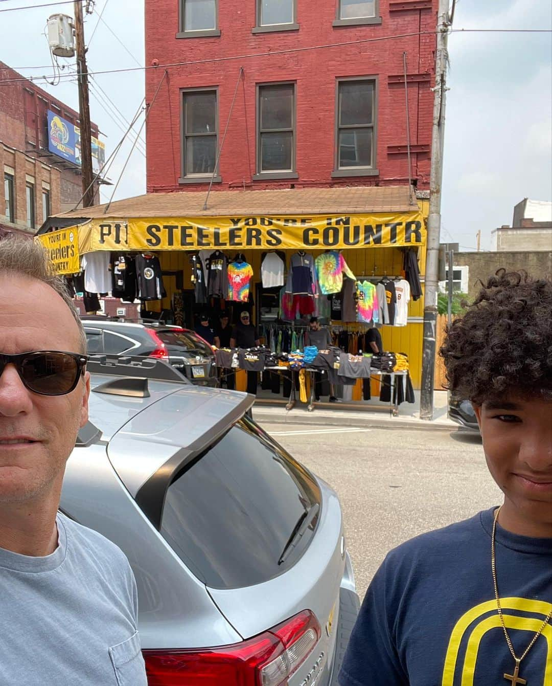 トム・ベリカさんのインスタグラム写真 - (トム・ベリカInstagram)「#dadsonroadtrip next stop entering my home keystone state of the great Pennsylvania. Outstanding city of Pittsburgh but another tough home loss @pittsburghpirates 11-0. Loved #pncstadium #yinzers #another3states. Preparing for a 2 game run at the BEST stadium in the best city…my home Philly. Here we come @phillies!」7月19日 12時14分 - tomverica