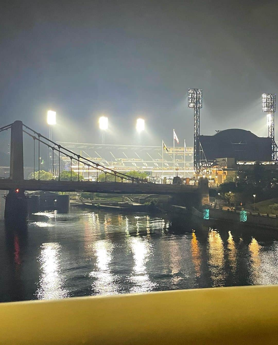 トム・ベリカさんのインスタグラム写真 - (トム・ベリカInstagram)「#dadsonroadtrip next stop entering my home keystone state of the great Pennsylvania. Outstanding city of Pittsburgh but another tough home loss @pittsburghpirates 11-0. Loved #pncstadium #yinzers #another3states. Preparing for a 2 game run at the BEST stadium in the best city…my home Philly. Here we come @phillies!」7月19日 12時14分 - tomverica