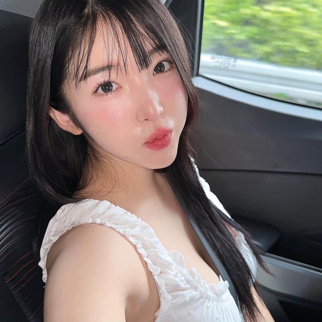 のインスタグラム：「みんな！完全復活のお知らせ😭🤍 ウイルスに勝ち抜いた私、お疲れ様😭🤍 健康第一だね本当に！健康って幸せ！🥹🩷 Guys, I am fully recovered!!🤍 Thank you for your messages!!😭You guys are the sweetest!!  걱정 해주신 여러분 고마워요 저도 로한이도 이제 다 나았어요🥹🤍 요새 바이러스들 다 쎄서..여러분도 조심해요✨ . . . #foryou」