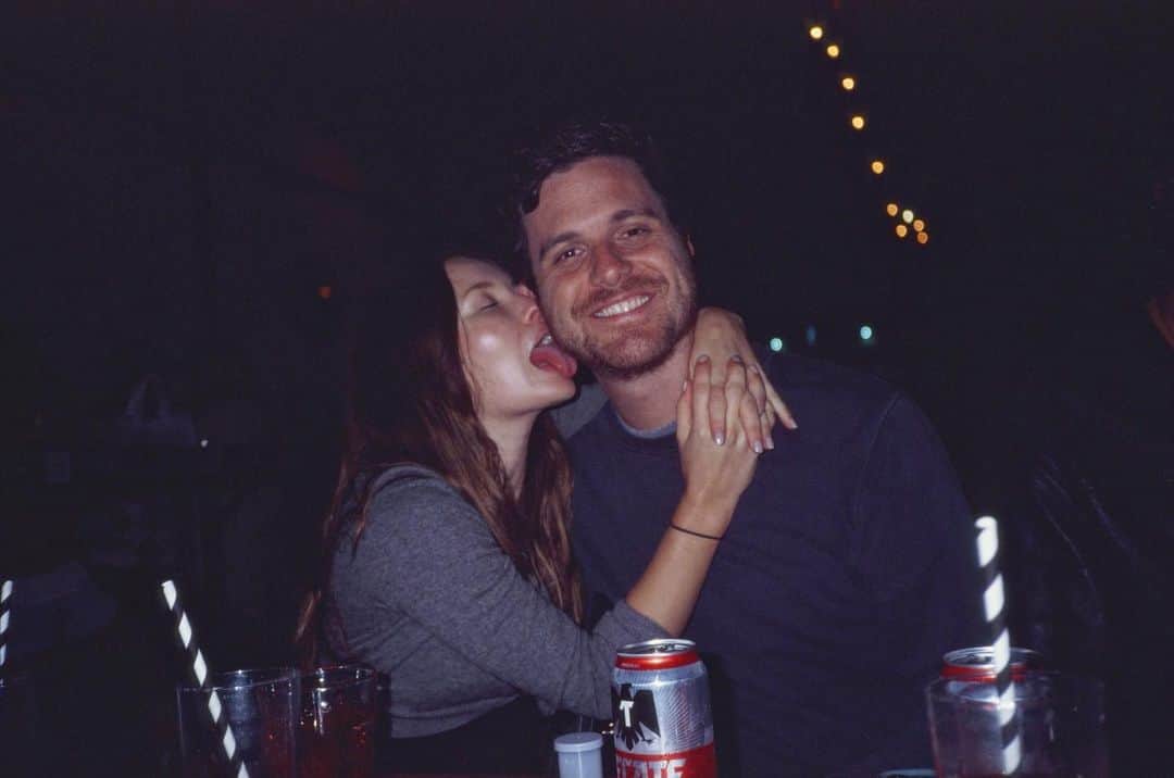 エミリー・ブラウニングのインスタグラム：「Husband Licker by Aphex Twin」