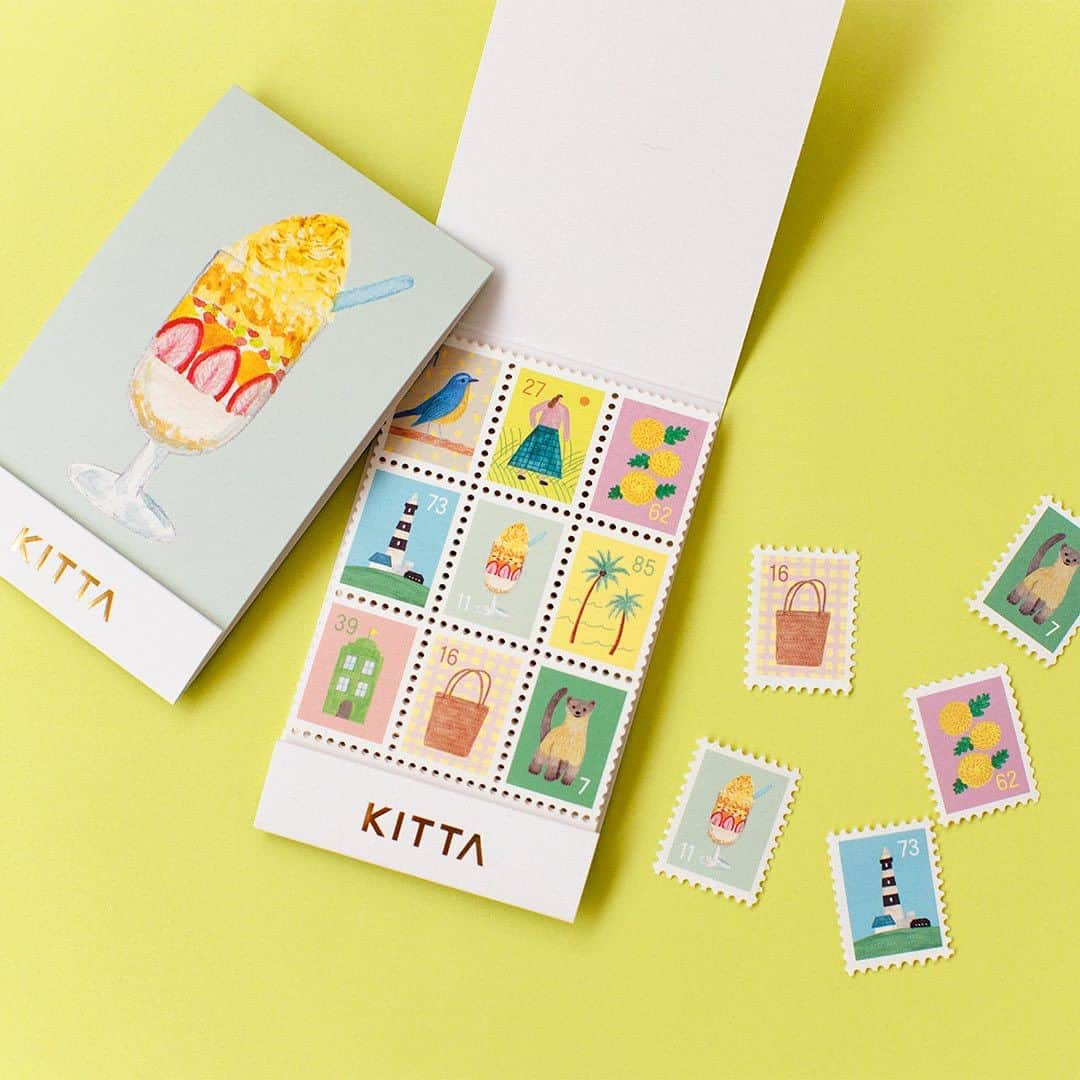 HITOTOKIさんのインスタグラム写真 - (HITOTOKIInstagram)「＼エリア限定「切手風シールKITTA」／ ⁡ HITOTOKIから新しい限定品のお知らせです。 ⁡ 今回、台湾の誠品書店 信義店さんのイベント限定で、 「切手風シールKITTA 」を作りました！ HITOTOKI公式オンラインストアでも 8月より発売となります。 ⁡ #台湾 をイメージして、お洒落で 楽しい気持ちで使っていただけるような 2つのデザインをご用意しています。 ⁡ ●コレクション2（写真2枚目） ご好評いただいている「コレクション」の第2弾。 フルーツ氷、カゴバッグ、タイワンテンなど 台湾らしい優しい色合いのイラストが ぎゅっと詰まっています。 今回も東出桂奈さん(@keina_higashide ）の デザインです。 ⁡ ●ドッグ（写真3枚目） 夏らしい爽やかなブルーの背景に、柔らかい タッチで描かれたわんこたちのイラストです。 ヨーキーからポメラニアンまで、たまらない 可愛さは見るたびに頬がゆるんでしまうほど… デザインは、みやぎちかさん(@miyagi_chika ）です。 ⁡ 来月は動画でも詳しくご紹介しますので、お楽しみに♪ ⁡ エリア限定切手風シール#KITTA は、 台湾の誠品書店 信義店さんのイベント（7/21～8/7）と HITOTOKI公式オンラインストア（8/2～）でのみ、 数量限定で販売します。 ⁡ 価格：510円(税別) 内容：1柄×4シート ⁡ #hitotoki #ヒトトキ #ヒトトキ文具  #ヒトトキ公式オンラインストア  #オンライン限定 #限定 #限定品  #夏イラスト #夏シール  #動物シール #ドッグ #犬雑貨  #フルーツ氷 #カゴバッグ #台湾イラスト  #切手風 #切手風シール  #切手シール #シール好き #シール沼  #stickers #stationery  #스티커꾸미기 #스티커  #手帳貼紙 #手帐贴纸 #文具病  #理想的文具」7月19日 12時18分 - hitotoki_official