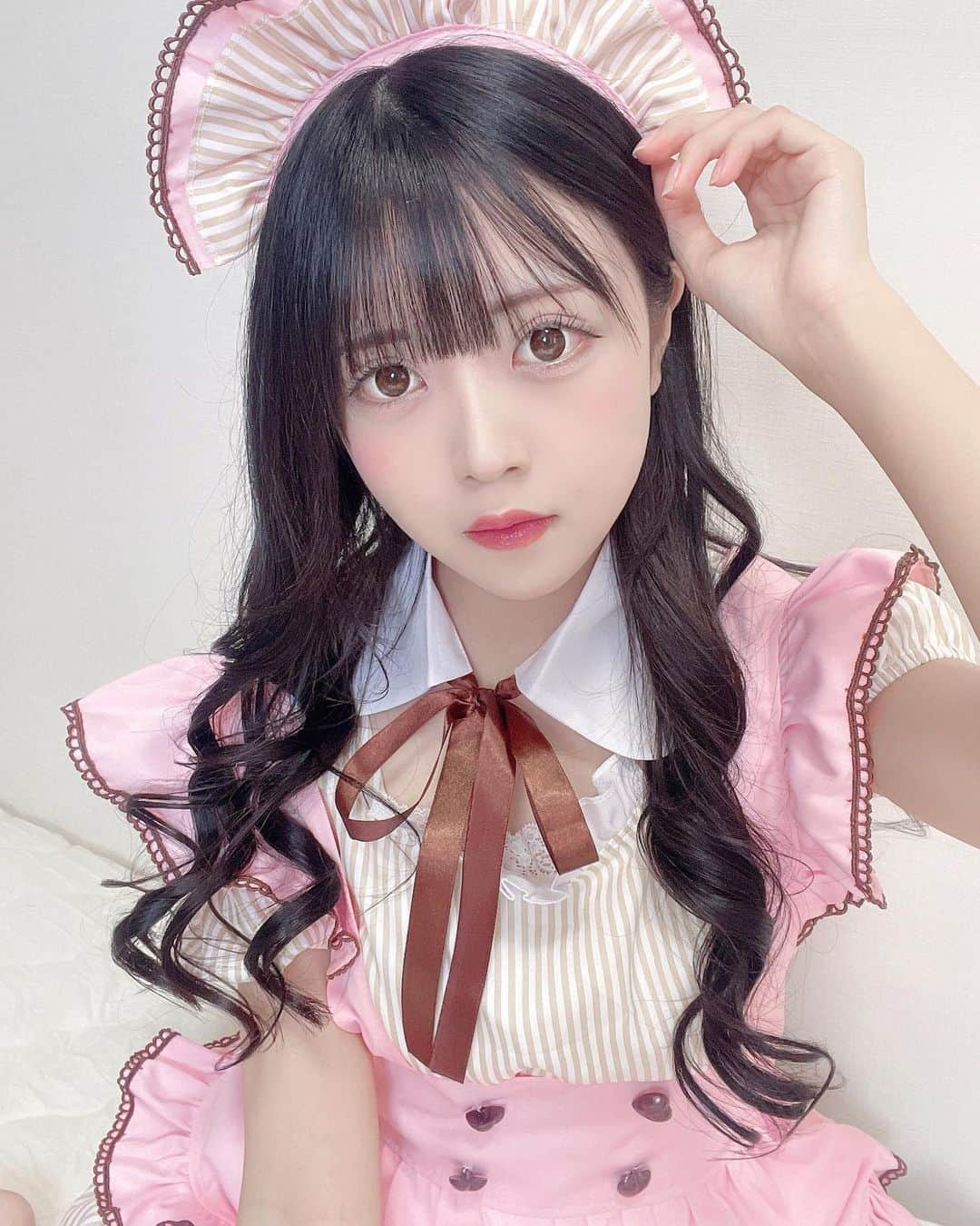 椎名音心のインスタグラム：「・ 溶けそう🍫 ・ ・ ・ #メイド #メイド服 #メイドカフェ #メイド喫茶 #メイドコスプレ #コスプレ #コスプレイヤー #コスプレ女子 #コスプレ撮影 #cosplay #cosplayer #cosplaygirl #cosplayphotography #cosplaylife #maid #maidcafe #maidcosplay #kawaii #地下アイドル #アイドル #クリアストーン #地雷系女子 #地雷 #自撮り #自撮り界隈 #自撮り女子 #お仕事依頼受付中」