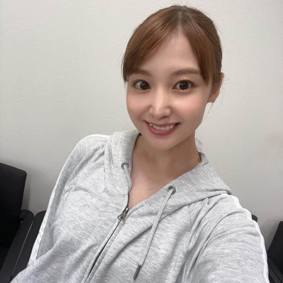 のインスタグラム：「. とある撮影中🎥」