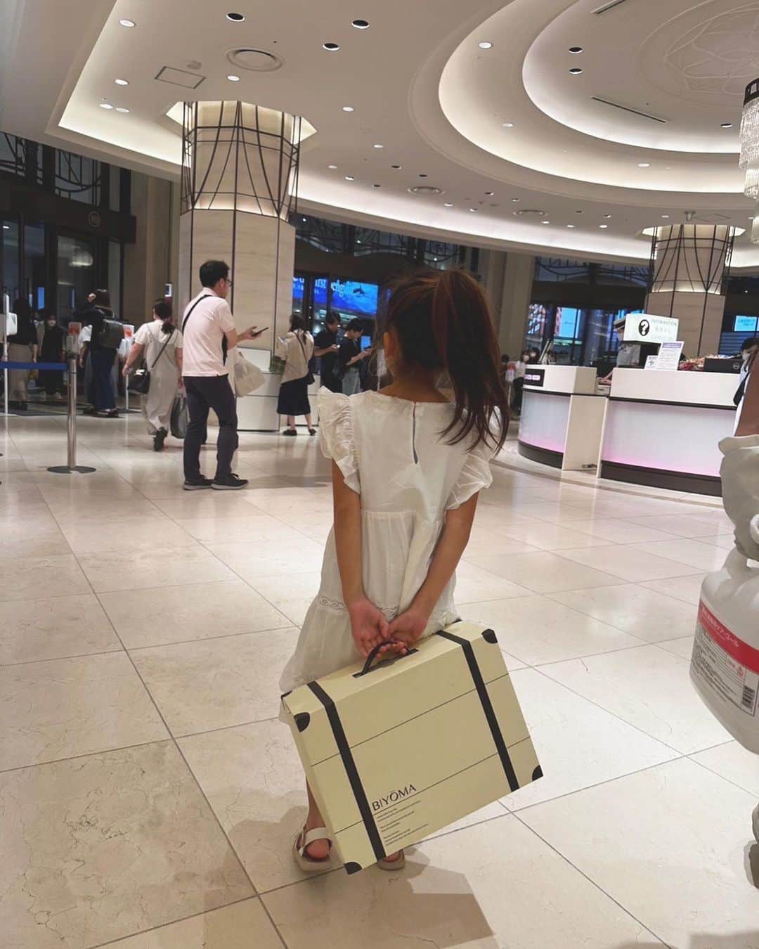 谷川りさこさんのインスタグラム写真 - (谷川りさこInstagram)「先日私が参加させて頂いた @biyoma_official  の第二弾のイベントが 渋谷スクランブルスクエアで開催されています  春夏の新作商品や今後の新作商品などもフルラインナップで 用意されているのでお時間があれば是非立ち寄ってみてくださいね  BIYOMA Shibuya Scramble Square Event開催  会期：6/24(sat) ~10/22(sun) 営業時間：10:00 - 21:00 場所：渋谷スクランブルスクエア4階  #biyoma #popup #スクランブルスクエア」7月19日 13時16分 - risakoko