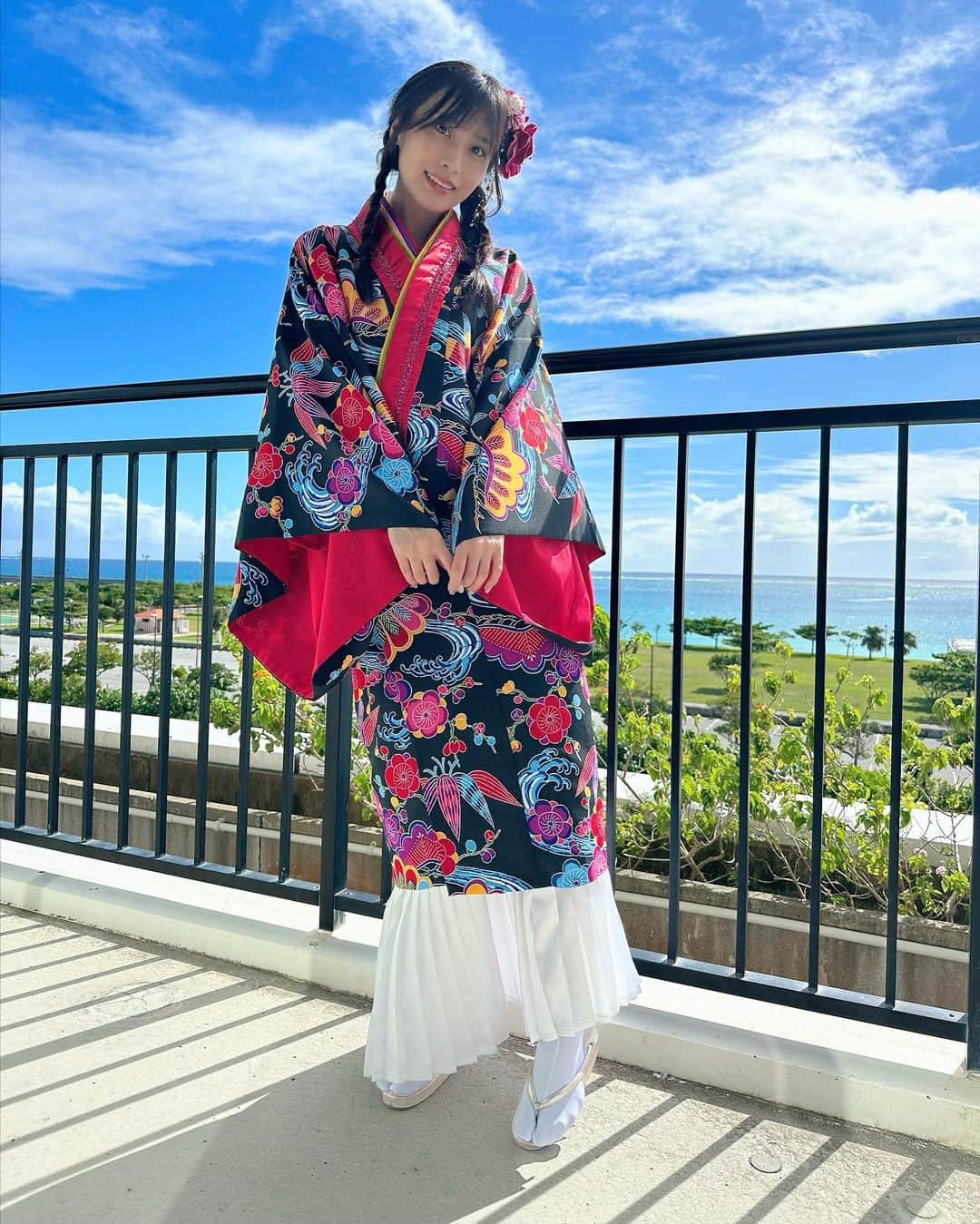 根岸愛のインスタグラム：「👘✨👘 . 琉装着ました🥺💕 素敵な衣装🫶✨ . #okinawa #fashion #japan #沖縄 #琉装 #沖縄ファッション」
