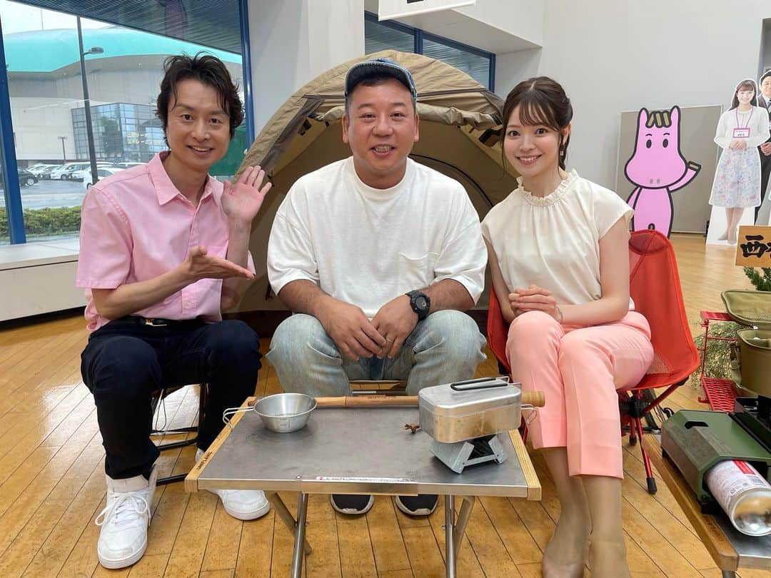 千田剛裕のインスタグラム：「サタファンゲスト⚡️ お笑い芸人 バイきんぐの西村瑞樹さん🎙 キャンプについて たくさんお話しして頂きました⛺️ もっと聞きたかったです！ めんこいキャンプ場へまたの お越しお待ちしております🤗 #バイきんぐ#西村瑞樹 さん#キャンプ#お笑い芸人#西村キャンプ場#めんこいテレビ#サタファン#アナウンサー#三宅絹紗#千田剛裕」