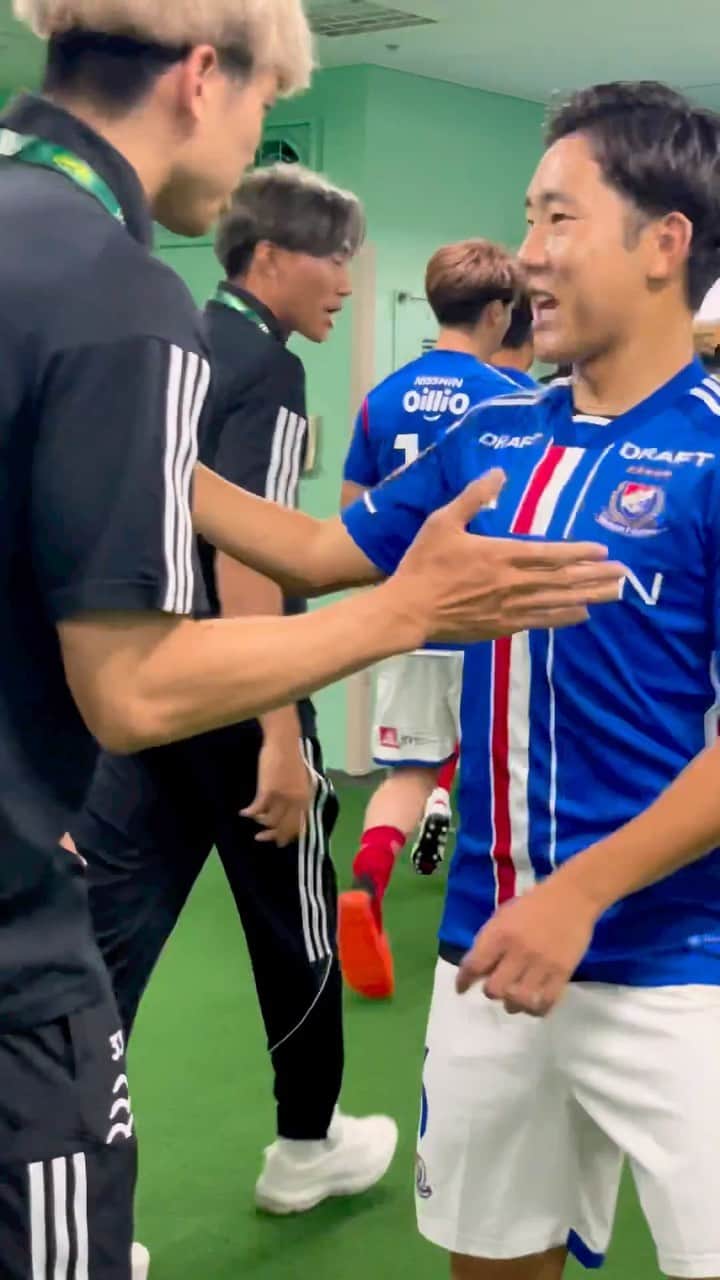 のインスタグラム：「Vamos #fmarinos 🔴⚪️🔵」