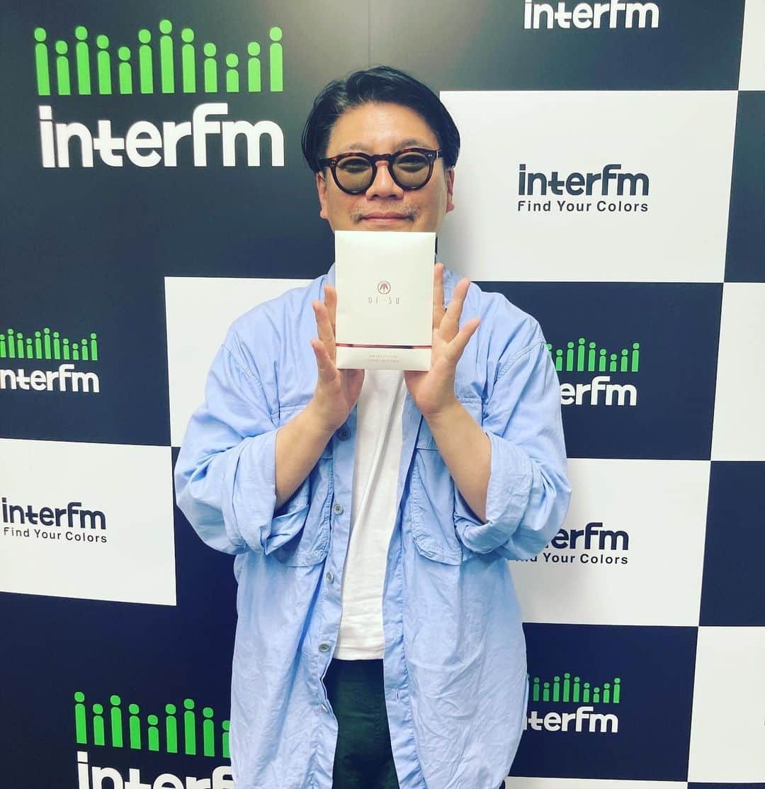 InterFM897さんのインスタグラム写真 - (InterFM897Instagram)「BI-SU presents BIRD OF THE HEART 7月18日の放送は、ファッションデザイナーの丸山敬太さん @keitamaruyama でした。  ブランド KEITA MARUYAMA @keitamaruyama_official  のサスティナブルな考えかたや、長年DREAMS COME TRUEの衣装を手掛けており、そのアクティブで素敵なきっかけなども教えていただきました。  その模様はradiko タイムフリーまたは、AuDeeの「BI-SU presents BIRD OF THE HEART」ページまで。 アーカイブもありますので是非お聴きください。  https://radiko.jp/share/?sid=INT&t=20230718213000  @bi_su_official   #bi_su#美巣#interfm#天然アナツバメの巣#丸山敬太#keitamaruyama #interfm897#radiko」7月19日 15時09分 - interfm897