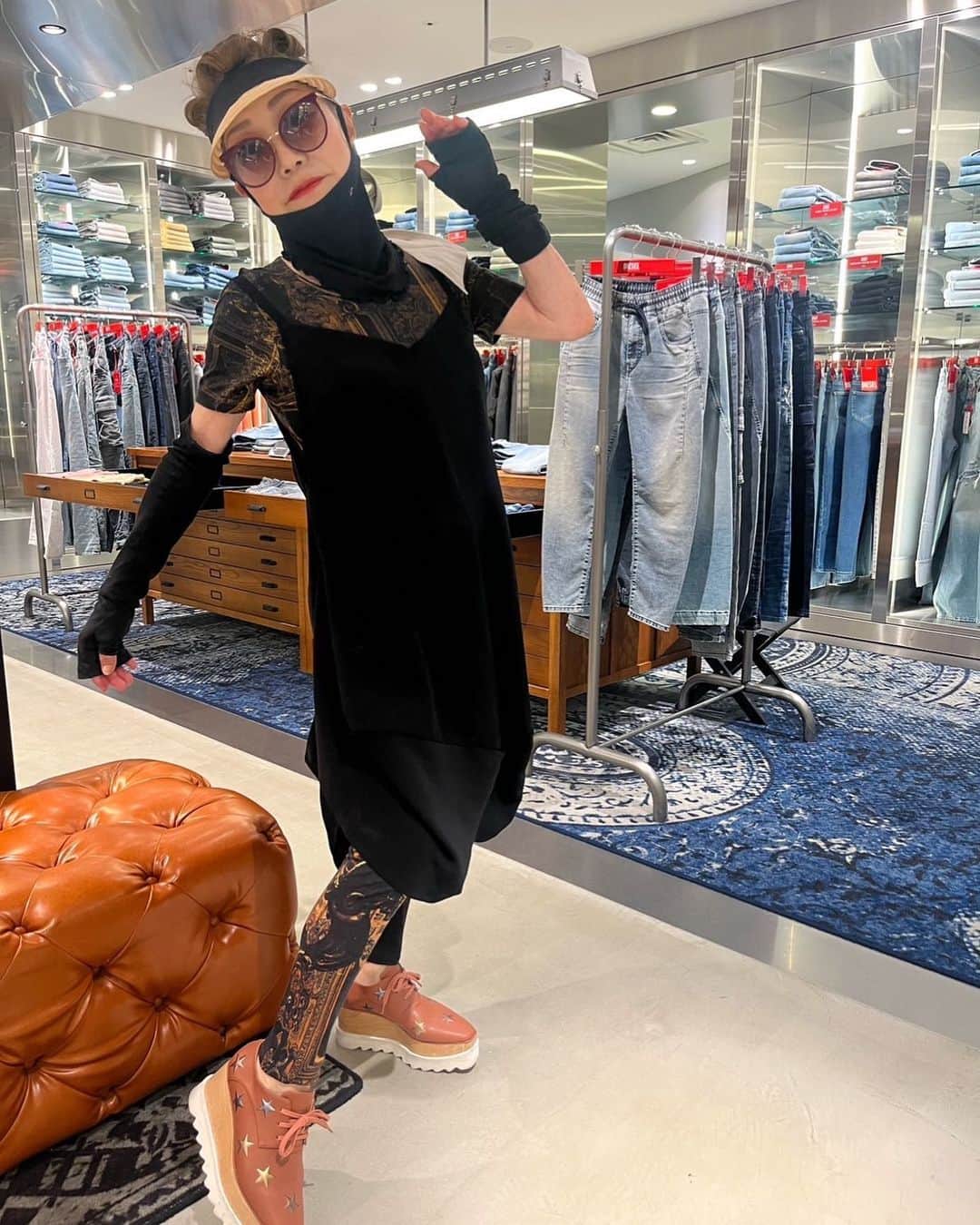 末成由美のインスタグラム：「どない⁉️ファッションチェック、よろしくお願いします‼️」