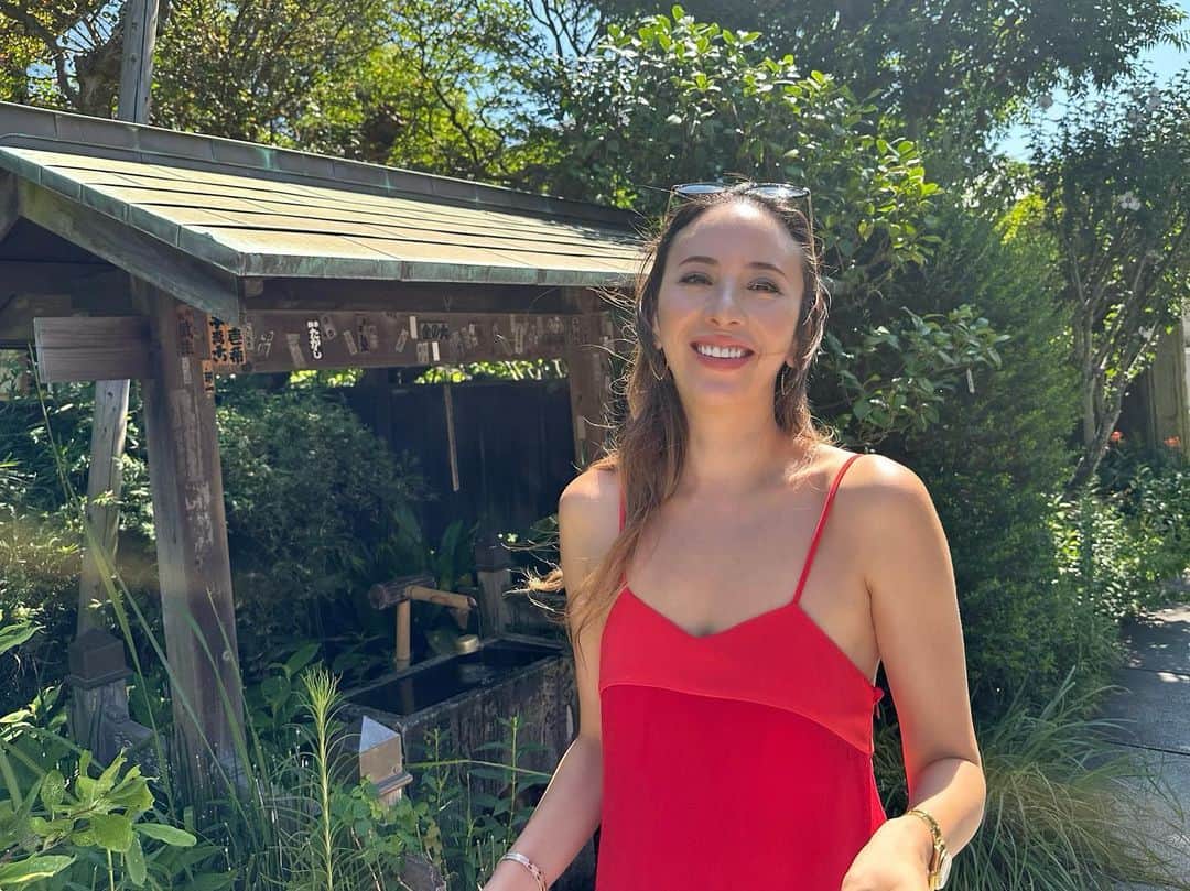 道端アンジェリカのインスタグラム：「写真撮って〜☺️ ってちゃんとポーズとるのに、絶対こういう不意打ちばっかり撮ってくる👨📸 だからいつも半目とか多いけど、これはいいぞー👍👨」