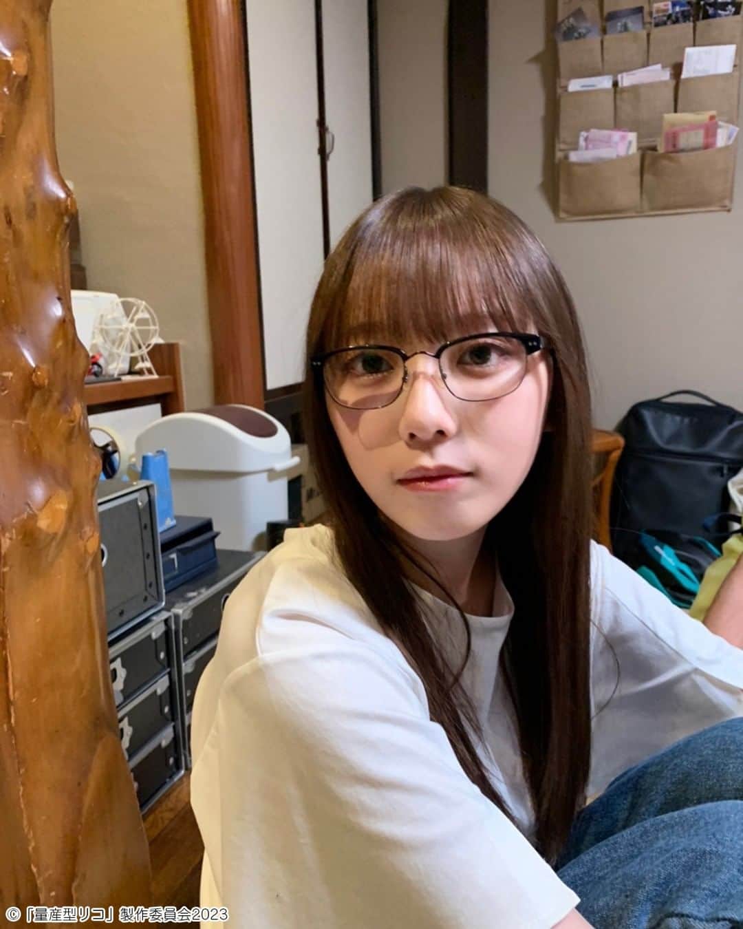 量産型リコ-プラモ女子の人生組み立て記-のインスタグラム：「. 明日の第4話は 後田さん回です👓  ドラマ本編に 社長のメガネ姿はありませんが ぜひご覧ください✨  #量産型リコ🤖 #与田祐希  #明日深夜24時30分放送」