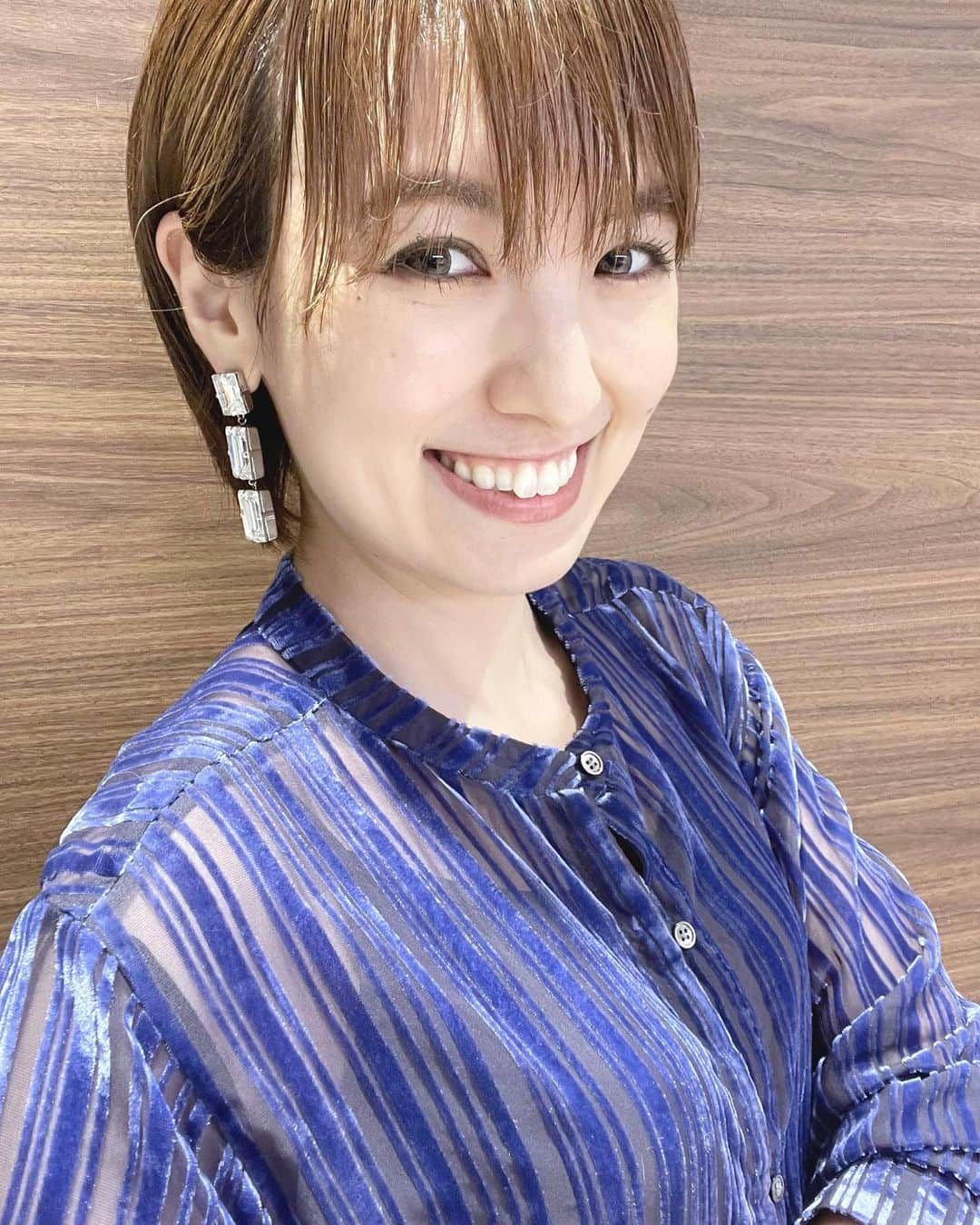 南明奈さんのインスタグラム写真 - (南明奈Instagram)「最近の衣装✨  写真1・2枚目 ワンピース、シャツ @resyuryu_official イヤーカフ @kumpel_by_p  写真3・4枚目 トップス @amerivintage パンツ @lois_crayon_official サンダル @dianashoespress ピアス、リング @faveur.jewelry  写真5・6枚目 セットアップ @creolme_official @rosebud_official_ サンダル @dianashoespress ピアス @masaejewelry  写真7・8枚目 ワンピース @hdxuly ピアス @do_la.official 靴 @randa_pic  写真9・10枚目 @トップス、ワンピース @anogh_official ピアス @ari._j 靴　 @randa_pic」7月19日 17時02分 - akinaminami