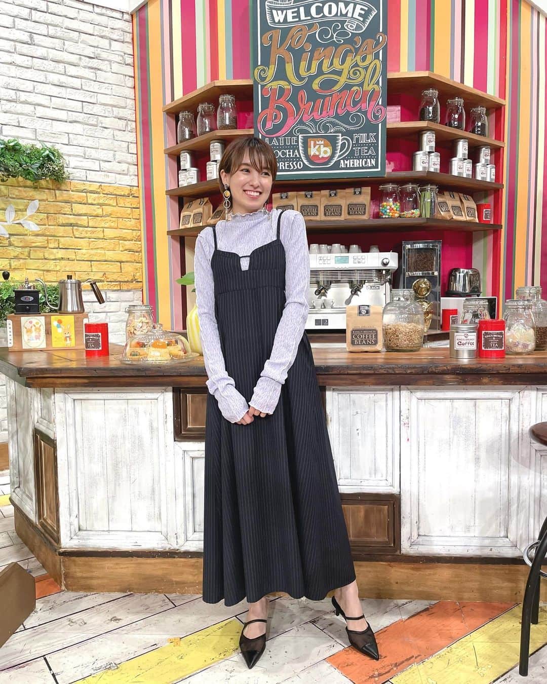 南明奈さんのインスタグラム写真 - (南明奈Instagram)「最近の衣装✨  写真1・2枚目 ワンピース、シャツ @resyuryu_official イヤーカフ @kumpel_by_p  写真3・4枚目 トップス @amerivintage パンツ @lois_crayon_official サンダル @dianashoespress ピアス、リング @faveur.jewelry  写真5・6枚目 セットアップ @creolme_official @rosebud_official_ サンダル @dianashoespress ピアス @masaejewelry  写真7・8枚目 ワンピース @hdxuly ピアス @do_la.official 靴 @randa_pic  写真9・10枚目 @トップス、ワンピース @anogh_official ピアス @ari._j 靴　 @randa_pic」7月19日 17時02分 - akinaminami