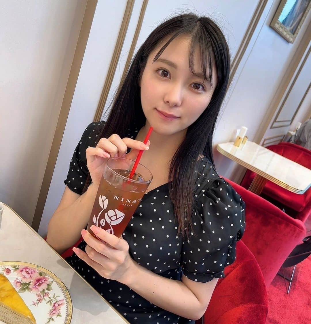 橘舞さんのインスタグラム写真 - (橘舞Instagram)「皆におすすめしすぎてるカフェ☕️ ケーキもご飯も大好きな紅茶もおいしい…🫶  最近はダイエットでコーヒーよく飲んでいるのですが、やっぱり紅茶好きです でも暑さに弱いのでアイス🧊」7月19日 17時12分 - maitachibana_official