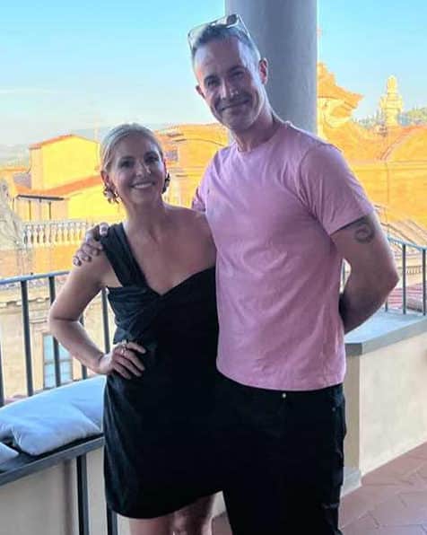 E! Onlineさんのインスタグラム写真 - (E! OnlineInstagram)「Fans know what Sarah Michelle Gellar and Freddie Prinze Jr. did 𝘵𝘩𝘪𝘴 summer. The couple shared family photos from their Italian vacation with their two kids at the link in bio. ❤️ (📷: Instagram)」7月20日 3時01分 - enews
