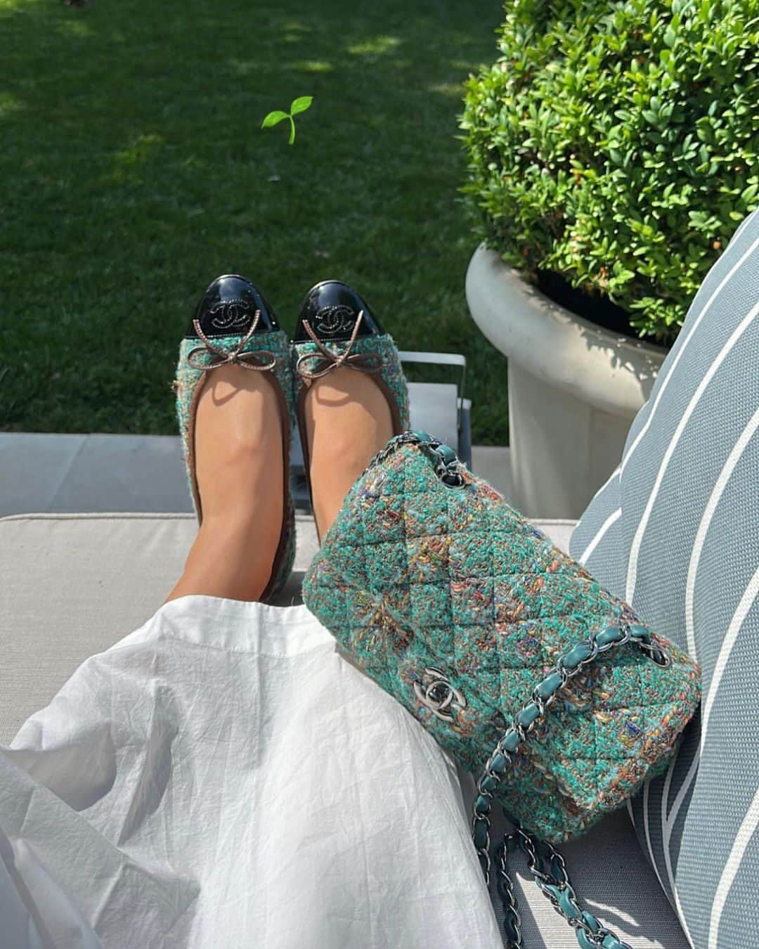 Fashion Weekのインスタグラム：「Flats-committee reporting for duty! Flats have been making a comeback this year and the girls are eating it up. From  #Chanel to #Alaia, enjoy our roundup of designer flats.」