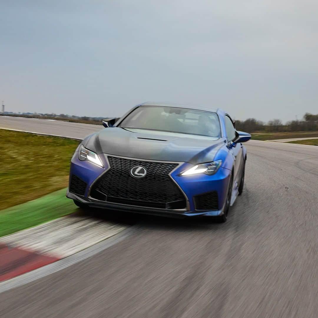 Lexus USAさんのインスタグラム写真 - (Lexus USAInstagram)「Every turn looks sharp in the 2022 #LexusRCF Fuji Speedway Edition.」7月20日 3時48分 - lexususa