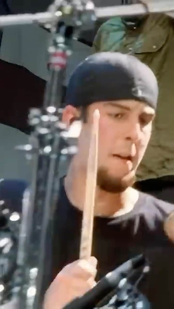 リンキン・パークのインスタグラム：「Faint. #LiveInTexas 2003」