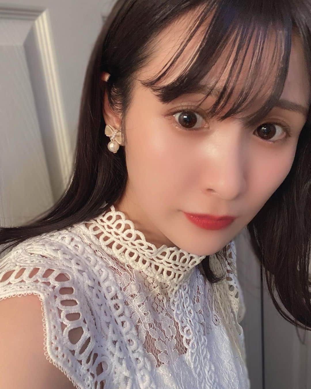 川崎優菜さんのインスタグラム写真 - (川崎優菜Instagram)「. . . 先日まつ毛パーマと眉毛整えてもらいました〜  @minamieye_brow  いつも丁寧に可愛いく変身させてくれてありがとうございます🥹  私は自分磨きとゆうものを し始めたのがずいぶん遅く 中々自信持てなかったりしますが でも少しずつ自信持てるように可愛いって思ってもらえるように努力しつづけていこうと思います "女の子は努力で誰だって可愛いくなれる" って魔法の言葉を唱えてます！笑  本当にメイクが楽ちんになるし めちゃくちゃ垢抜けるからおすすめ！ 女の子ぜひやってみて♡  #眉毛サロン  #眉毛ワックス  #眉毛スタイリング  #まつ毛パーマ  #マツパ  #美容　#美容エステ  #メイク　#女子力  #cute  #makeup #salon」7月19日 19時40分 - yuna.kawasaki.29