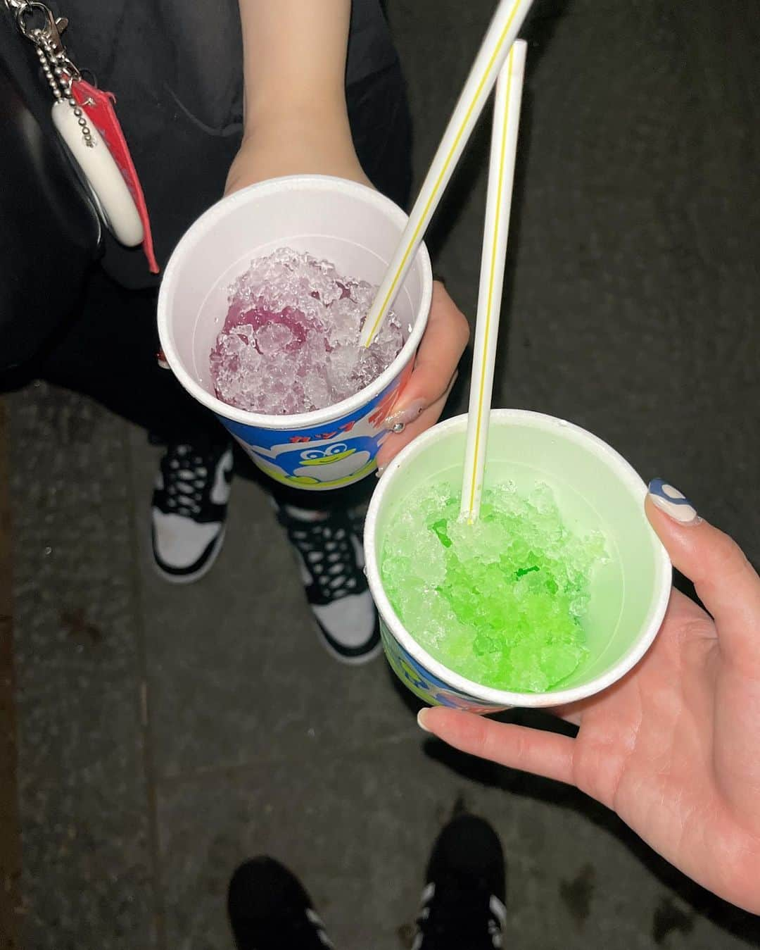 砂糖華さんのインスタグラム写真 - (砂糖華Instagram)「昨日お祭り行ってきた~🍧 ‪　　　　　 混んでてかき氷しか買えなかったけど、夏感じれた✨ ‪　　　　　‬ ‪　　　　　‬」7月19日 19時38分 - __162cm_