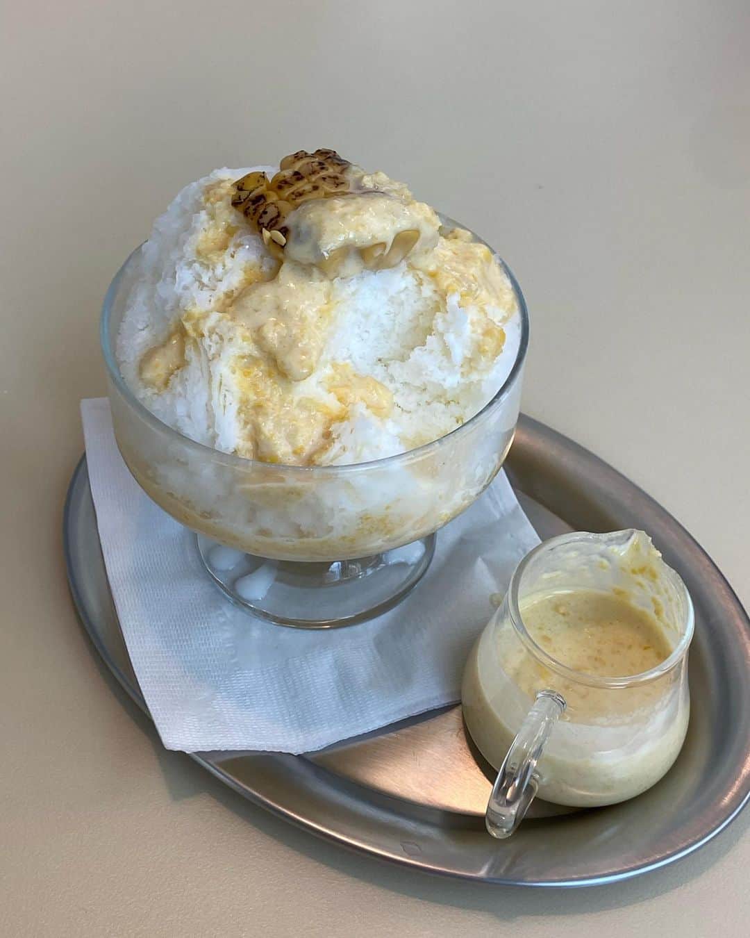 小嶋彩音さんのインスタグラム写真 - (小嶋彩音Instagram)「ㅤㅤㅤㅤㅤㅤㅤㅤㅤㅤㅤㅤㅤ @konwell_coffee 🌽 友達が調べて連れて行ってくれたカフェ とうもろこしのかき氷がすごく美味しかった！ ㅤㅤㅤㅤㅤㅤㅤㅤㅤㅤㅤㅤㅤ」7月19日 19時54分 - ayanekojima_