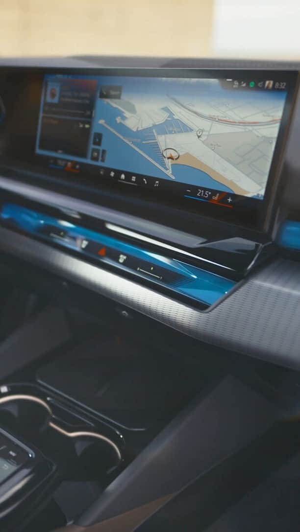 BMWのインスタグラム：「Step inside the future ⚡️ redesigned around you 🫵   THE NEW BMW i5. 100% electric.  #THENEWi5 #THEi5 #BMW #BMWi #BornElectric #BMWElectric __ BMW i5 eDrive40​*: Combined power consumption: 18.9–15.9 kWh/100 km. Combined CO2 emissions: 0 g/km. Electric range: 497–582 kilometers. All data according to WLTP. * Preliminary data; no homologation figures available yet. Further info: www.bmw.com/disclaimer」
