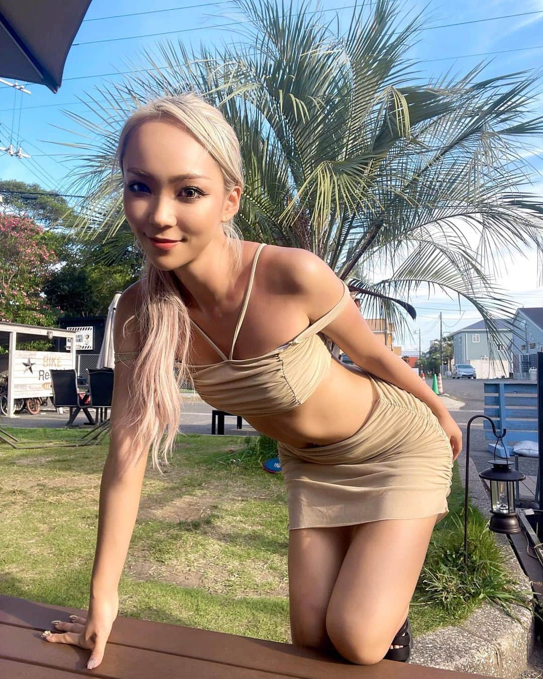 河部風花のインスタグラム：「⁡ ラブママ1泊2日企画終了して バタンキューしてた🤣 ⁡ もう本当に日差しが強すぎて😥💦笑 日焼けもやばめ。笑 ⁡ でもこの水着可愛かったあ🩷 @lavia_official さんのだよ👙 ⁡ #水着 #lavia #ギャル #ギャルママ #ママ #2児のママ #シングルマザー #海」