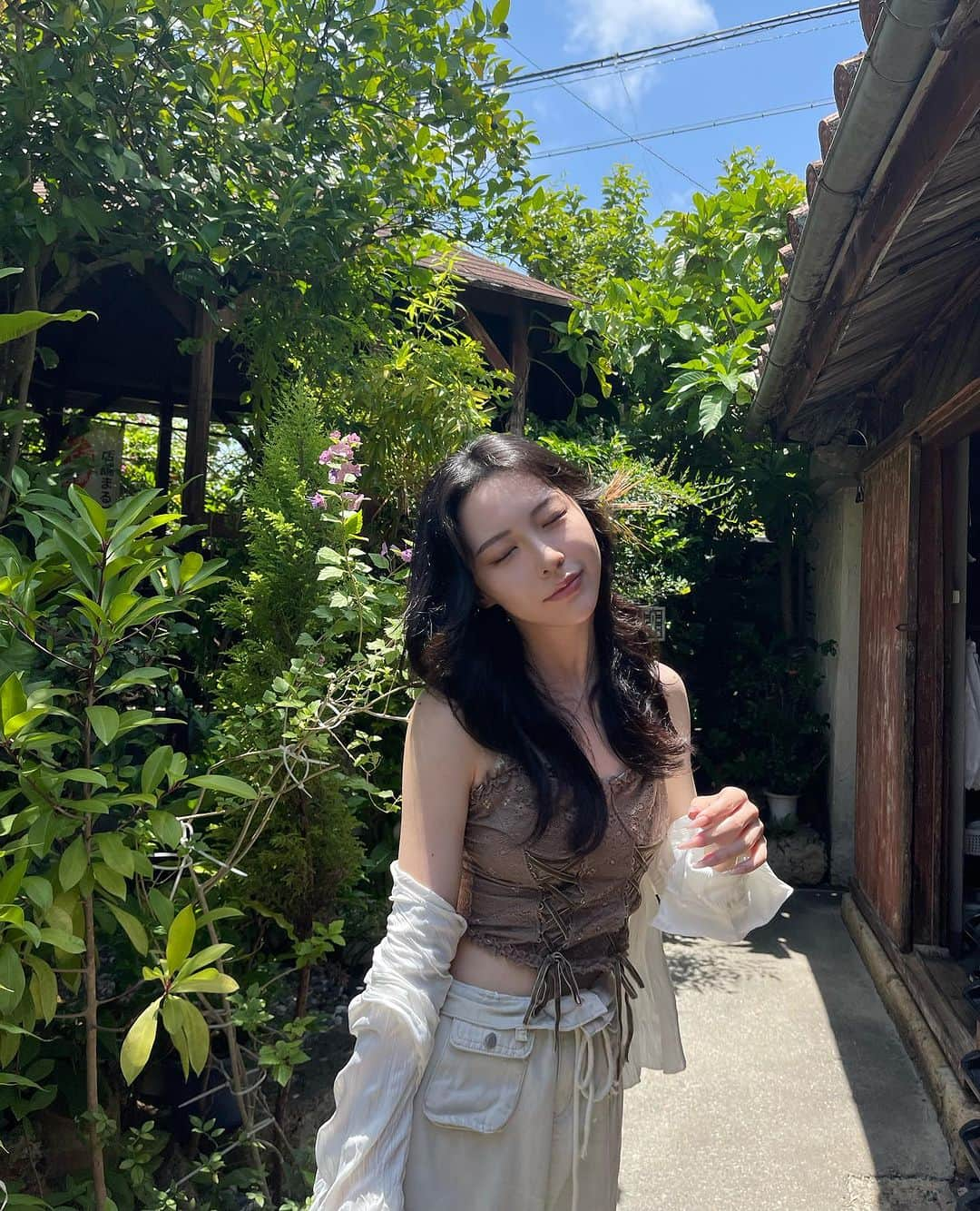 空喰うなるさんのインスタグラム写真 - (空喰うなるInstagram)「🌞🌺🌴」7月19日 20時20分 - unnr.in