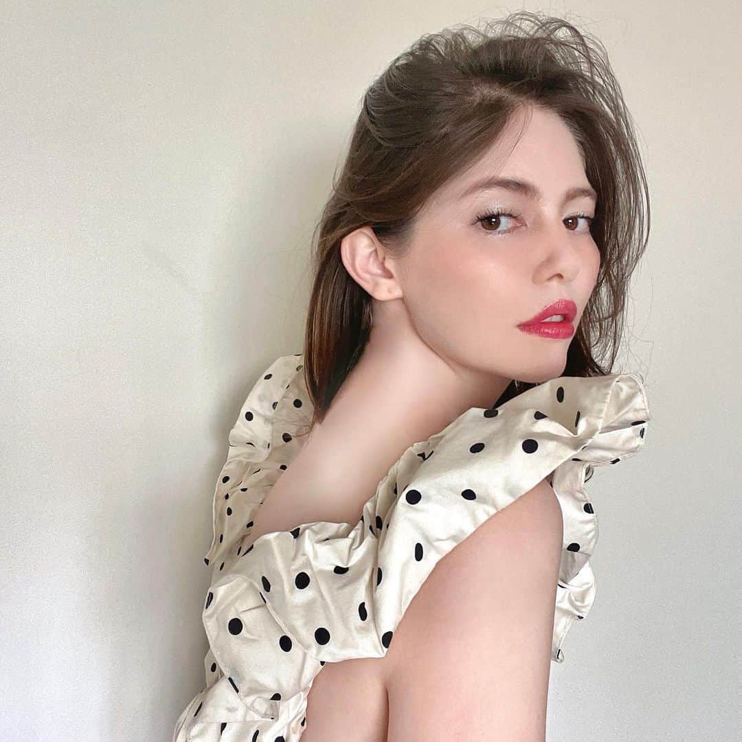 湊ジュリアナさんのインスタグラム写真 (湊ジュリアナInstagram)「最近メイクしたり、ドレスアップしたりする事が楽しい〜いつも着ない