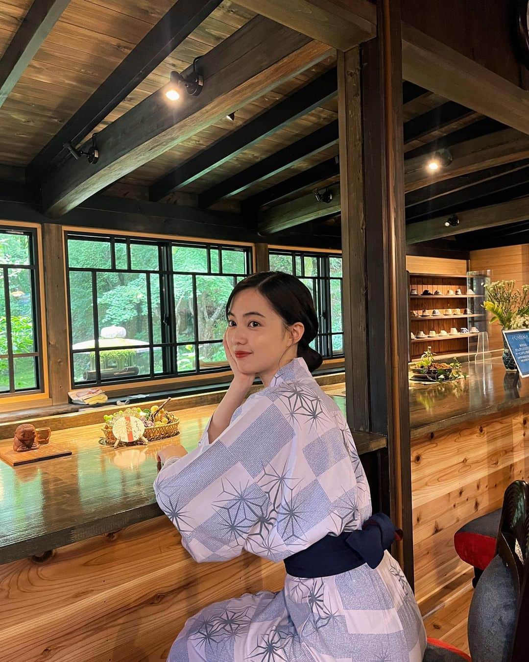 新関碧のインスタグラム：「今年は浴衣着れるといいなぁ👘」