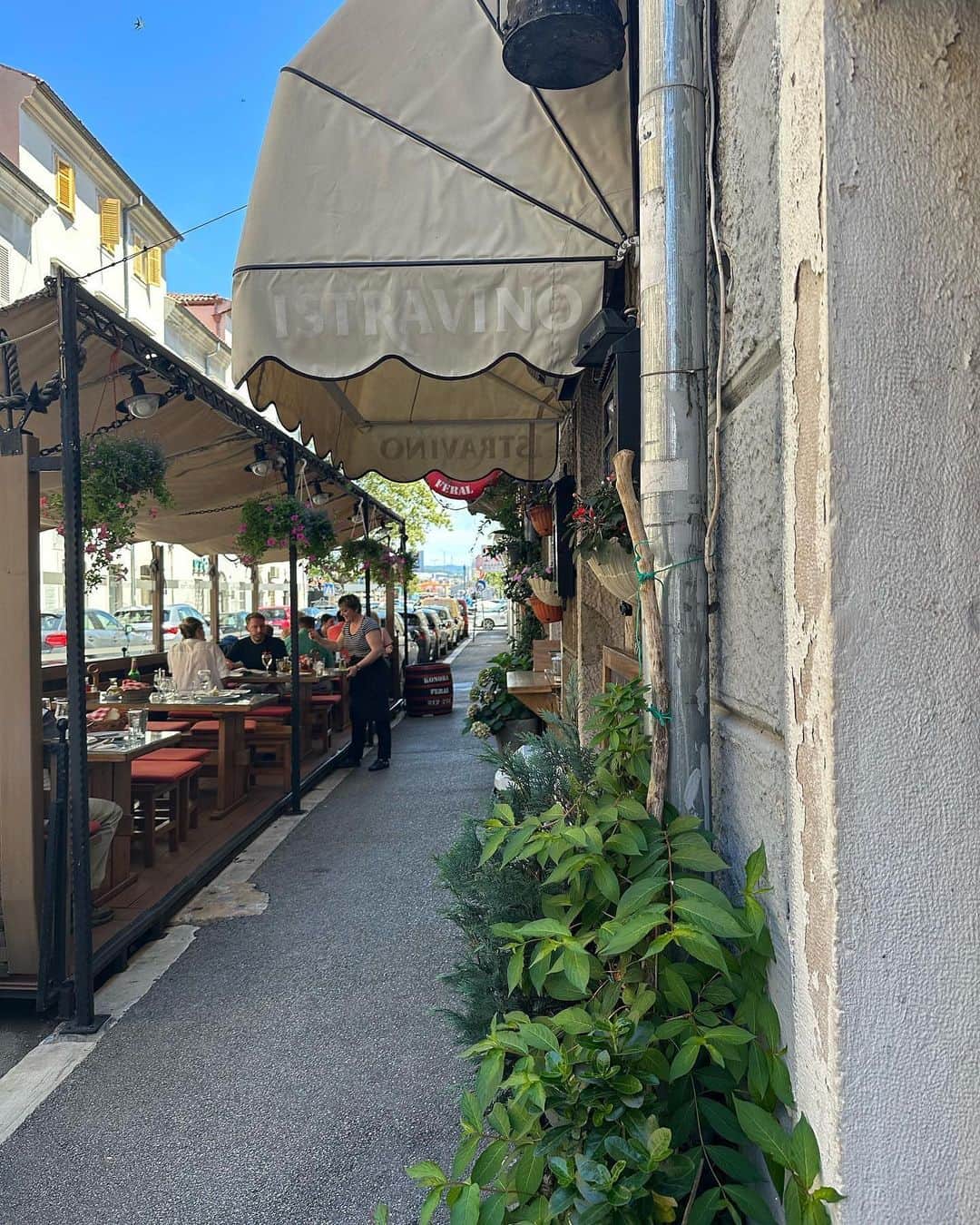 のインスタグラム：「🇭🇷🌞🪽 b e a u t i f u l」
