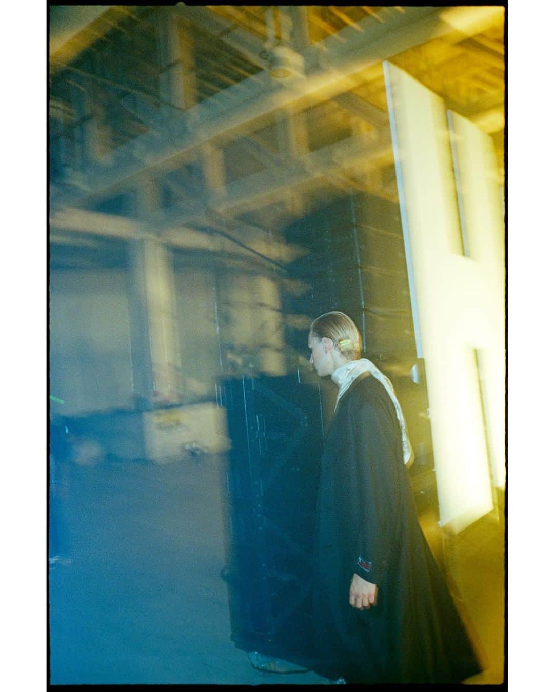 小見山峻さんのインスタグラム写真 - (小見山峻Instagram)「. DAIRIKU 2024SS runway "My Hero" backstage」7月19日 21時10分 - shun_komiyama