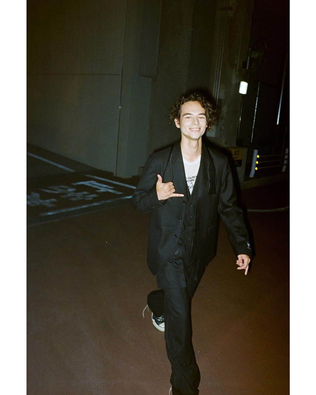 小見山峻さんのインスタグラム写真 - (小見山峻Instagram)「. DAIRIKU 2024SS runway "My Hero" backstage」7月19日 21時10分 - shun_komiyama