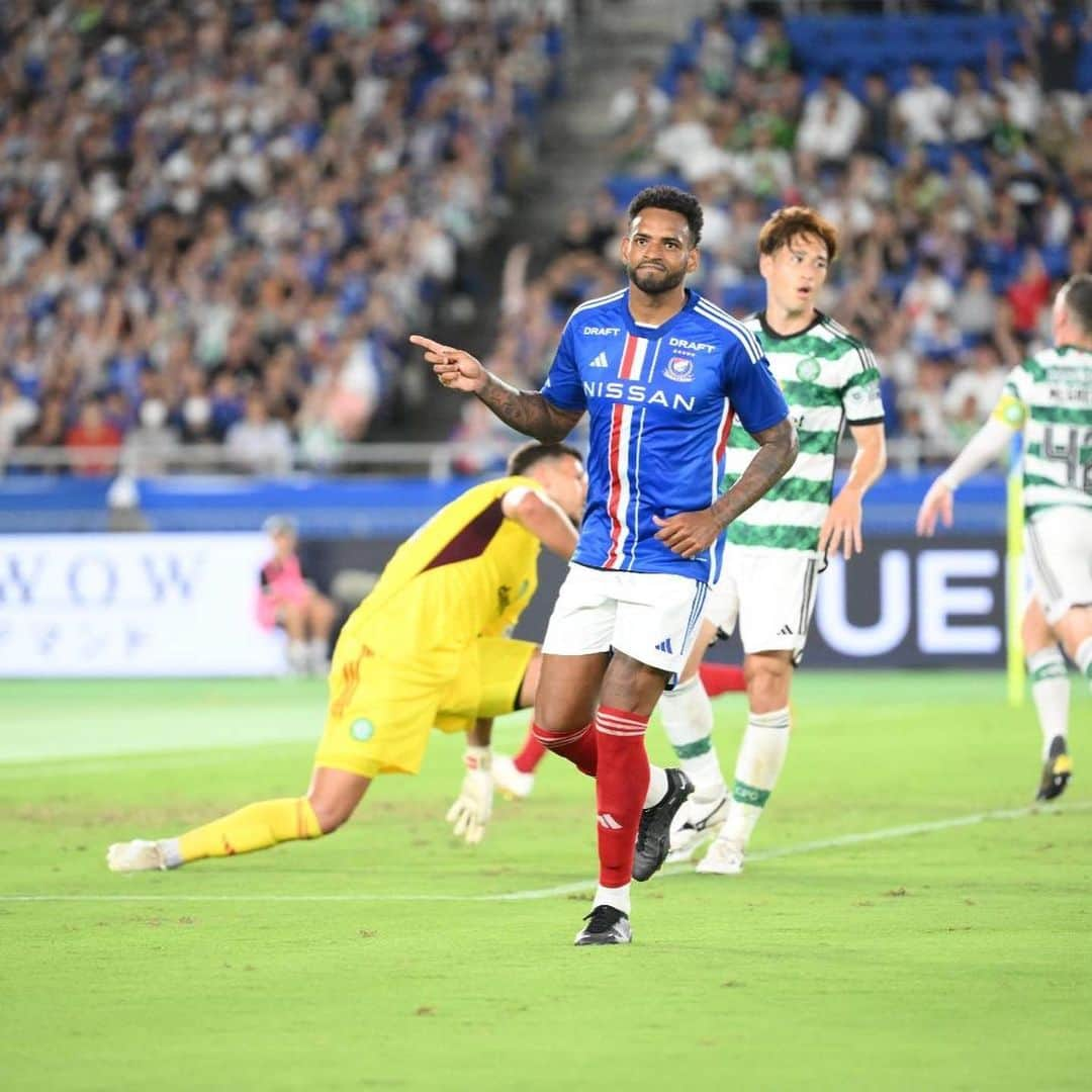 横浜F・マリノスさんのインスタグラム写真 - (横浜F・マリノスInstagram)「. 𝑭𝑼𝑳𝑳 𝑻𝑰𝑴𝑬⚓️⚽️  #fmarinos | #CelticFC」7月19日 21時21分 - yokohamaf.marinos