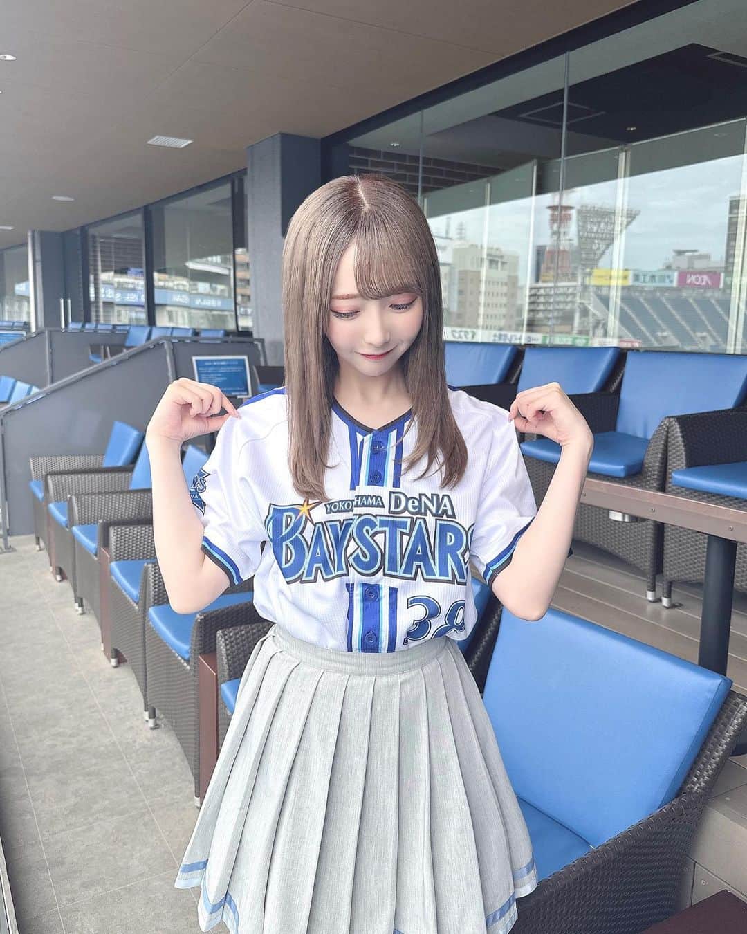 谷崎早耶さんのインスタグラム写真 - (谷崎早耶Instagram)「⚾️💕  '' BLUE☆LIGHT SERIES 2023 〜SUMMER〜 ''  先日出演させていただいたときのお写真☺️💐♡  ユニフォーム着れてとってもしあわせで宝物です💭 ちなみに背番号は 38番 で さや にしました（´-`）.｡oO .  そして最近半年振りにエクステを取ってミディアムに✂️ ストレートヘアでイベントに出演するのも久しぶりで この日はいろんな意味でどきどきだったよ…！！  みなさんがたくさん褒めてくれてうれしかったあ🌸✨ ちょっとの間、この長さもたのしむぞ〜✊🏻✊🏻」7月19日 21時35分 - tanizaki_saya__