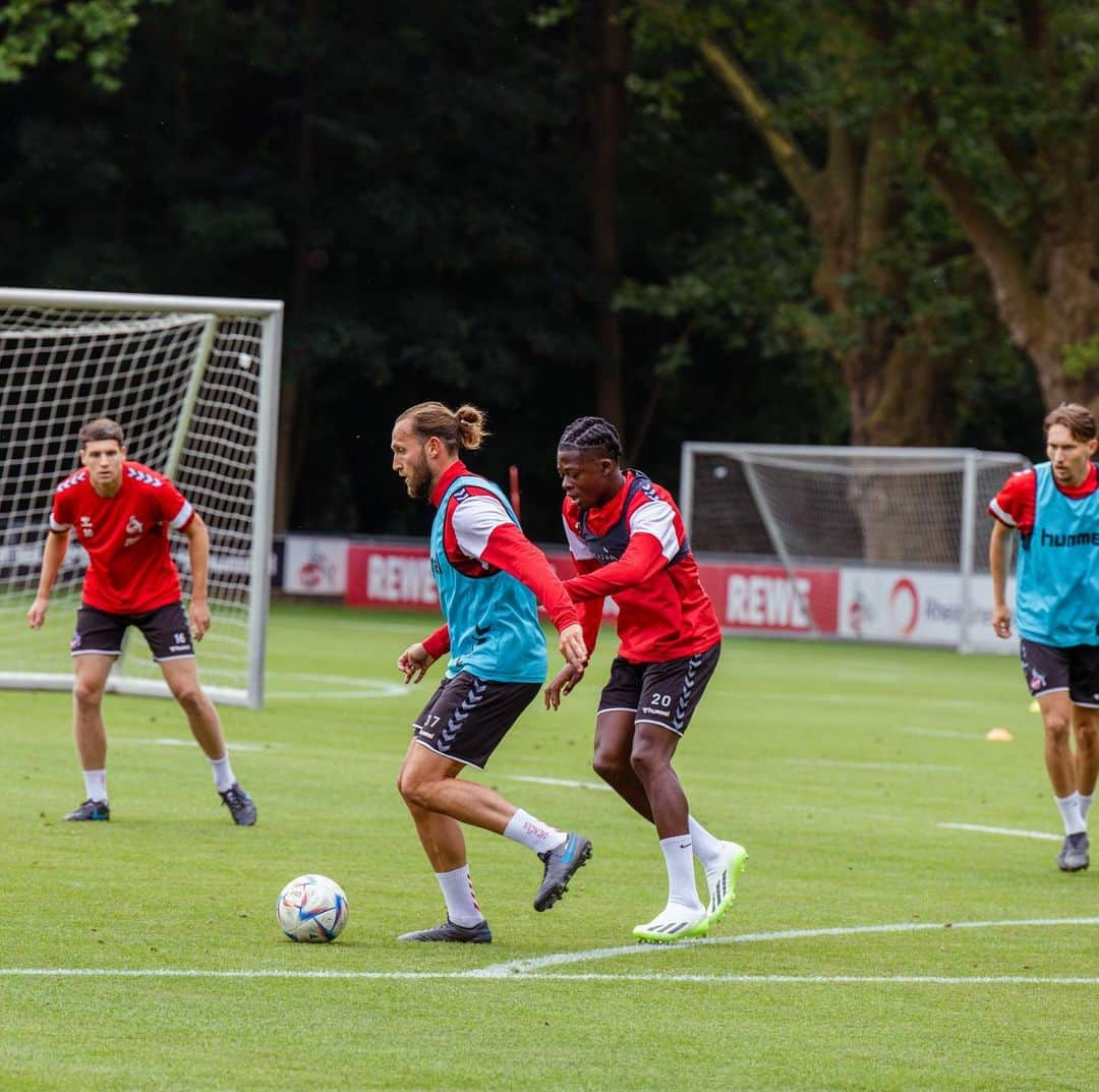 マルコ・ヘーガーさんのインスタグラム写真 - (マルコ・ヘーガーInstagram)「Training 🔴⚪️  #training #effzeh #preseason #fc #köln #hardwork #blessed #positivevibes #thankful #mh37 #u21」7月19日 21時45分 - marco_hoeger