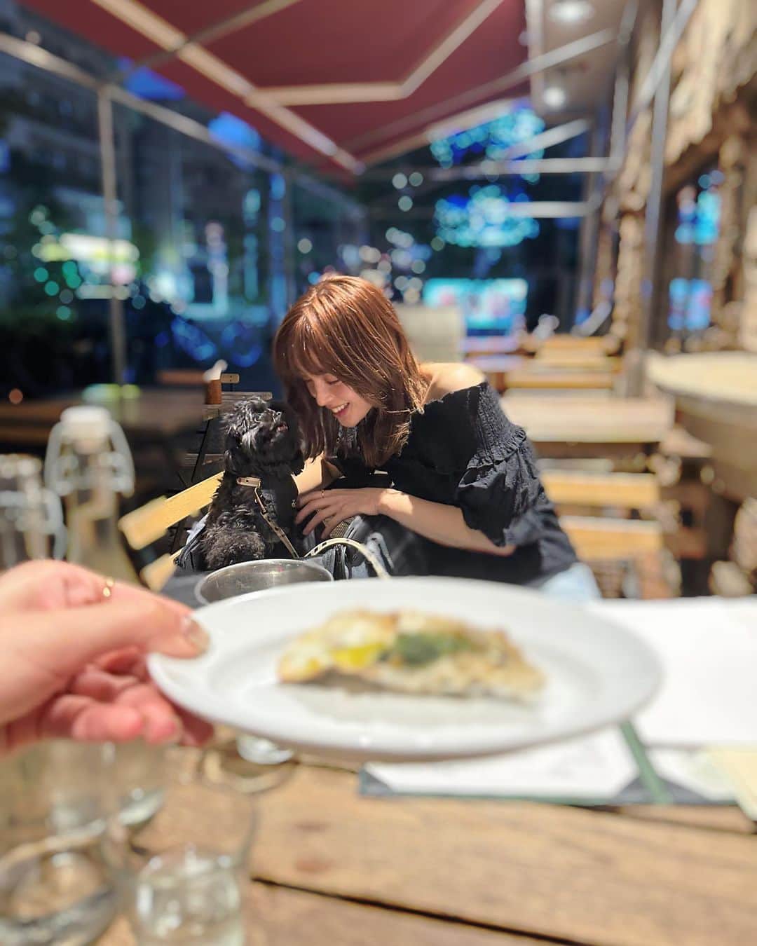 神部美咲のインスタグラム：「🐶🍻」