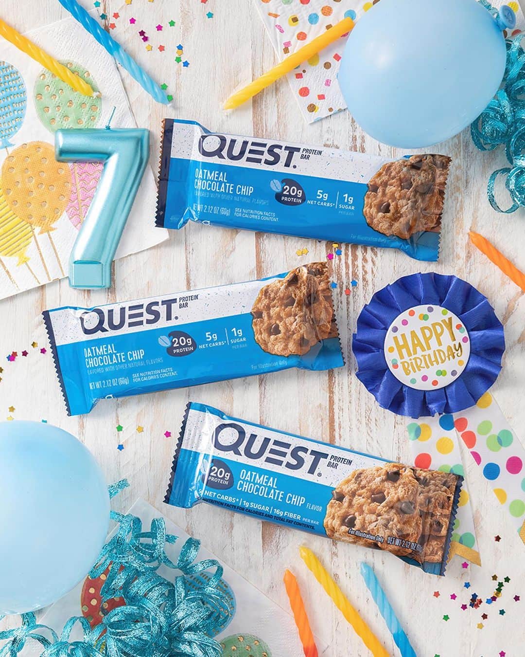 questnutritionのインスタグラム：「DOUBLE TAP to wish the Oatmeal Chocolate Chip #QuestBar a happy 7th birthday! 💪😋🥳 Who loves this flavor!? 😍 #OnaQuest #QuestNutrition #QuestBars」