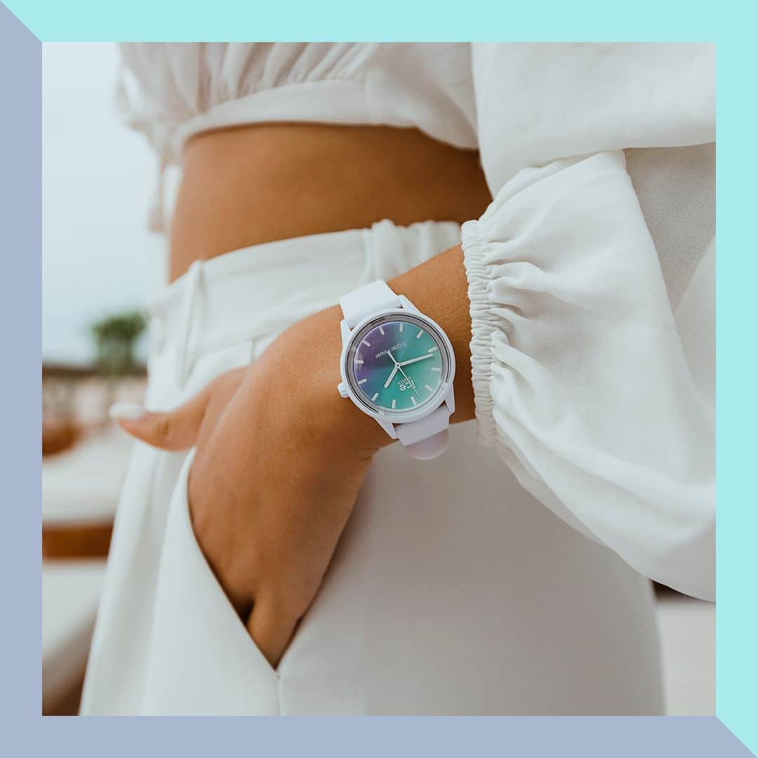 アイスウォッチさんのインスタグラム写真 - (アイスウォッチInstagram)「Go green and do your bit for the planet with the new ICE solar power Lilac Turquoise watch. ☀💜💙 Simply expose it to natural or artificial light to charge, then sit back and enjoy as it lasts and lasts!   #icewatch #changeyoucan #icesolarpower #solarpower #sun #sustainablefashion #ecofriendly #style #nobattery #green #lilacturquoise」7月19日 22時00分 - icewatch