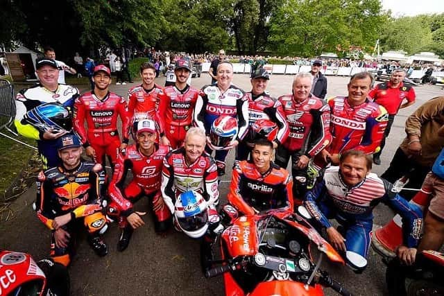 ケーシー・ストーナーさんのインスタグラム写真 - (ケーシー・ストーナーInstagram)「Amazing to be surrounded by such great company. Only at the Goodwood Festival of Speed can you find so many great people from every era and all forms of Motorsport in one place  @fosgoodwood」7月19日 22時23分 - official_cs27