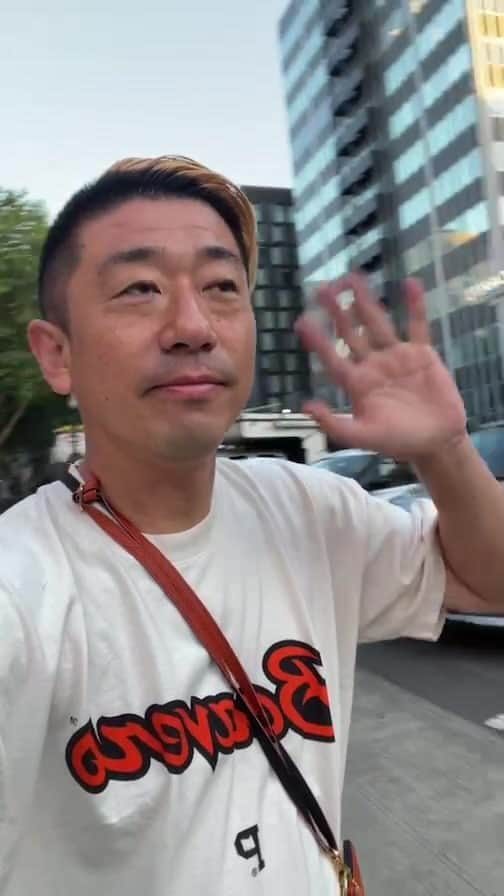小林拓一郎のインスタグラム：「ツアーの皆さまを見送ってきました」