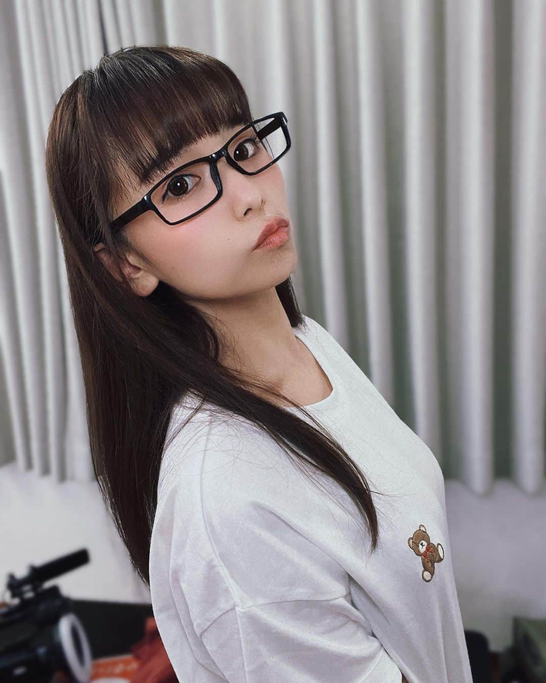 笹倉杏のインスタグラム：「メガネ女子👓  #緒川はる #笹倉杏  #セクシー女優」