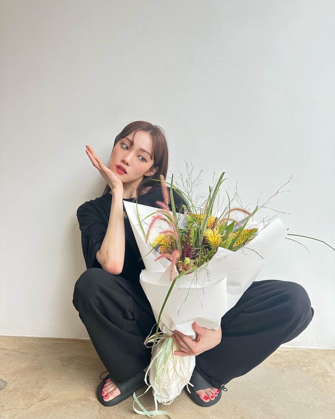 イ・ソンギョンのインスタグラム：「💐💗」