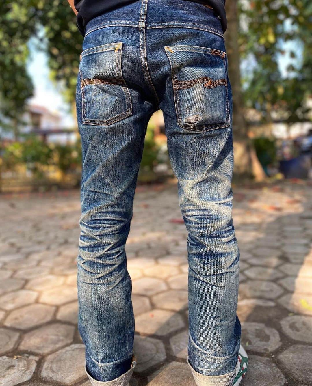 ヌーディージーンズさんのインスタグラム写真 - (ヌーディージーンズInstagram)「We have updated the tagged section here on our IG page. Head to our profile and click the 👤 icon to check out tagged Nudie Jeans from all over the world.  A special thanks goes out to @strongdenim for allowing us to share this incredible pair of Thin Finn with you 👖🫠  #NudieJeans #CreateTomorrowsVintage #ThinFinn」7月19日 23時17分 - nudiejeans