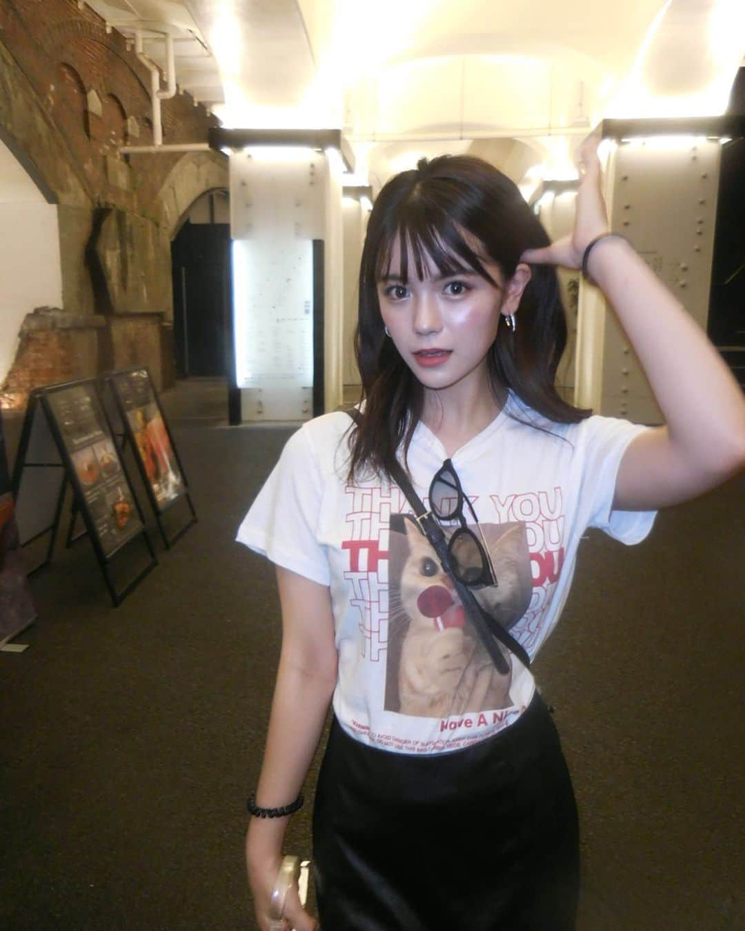 村山優香のインスタグラム：「なんかオシャレな地下道だったココ  #デジカメ」