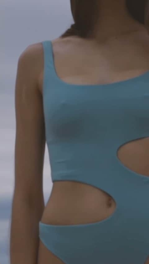 Araksのインスタグラム：「The Heidi one piece」
